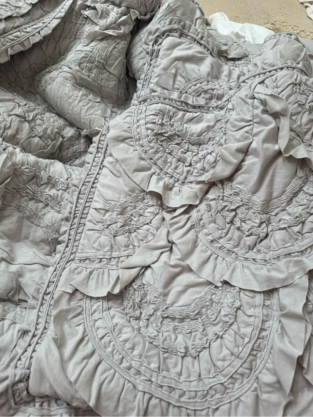 Anthropologie Rivulet~ King Quilt & 2/ King Sham - Light Gray